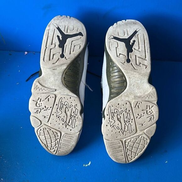 Nike Air Jordan 9 IX Retro Statue Men’s Size 10.5 Sneakers  White Olive 302370-1 - Picture 4 of 6